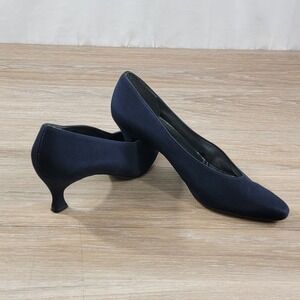 Stuart Weitzman Women Sz 7W Navy Blue Satin Pointed Toe Kitten Heel Pumps  Shoes